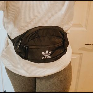 Adidas fanny pack — Black